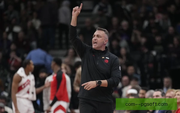 拉贾科维奇率猛龙备战NBA新赛季，急停跳投与内线勾手是进攻重点